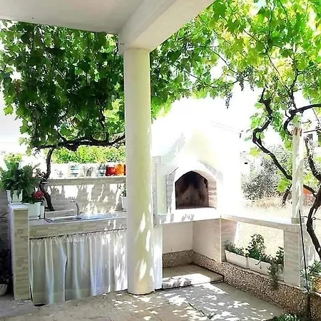 Anita Apartment